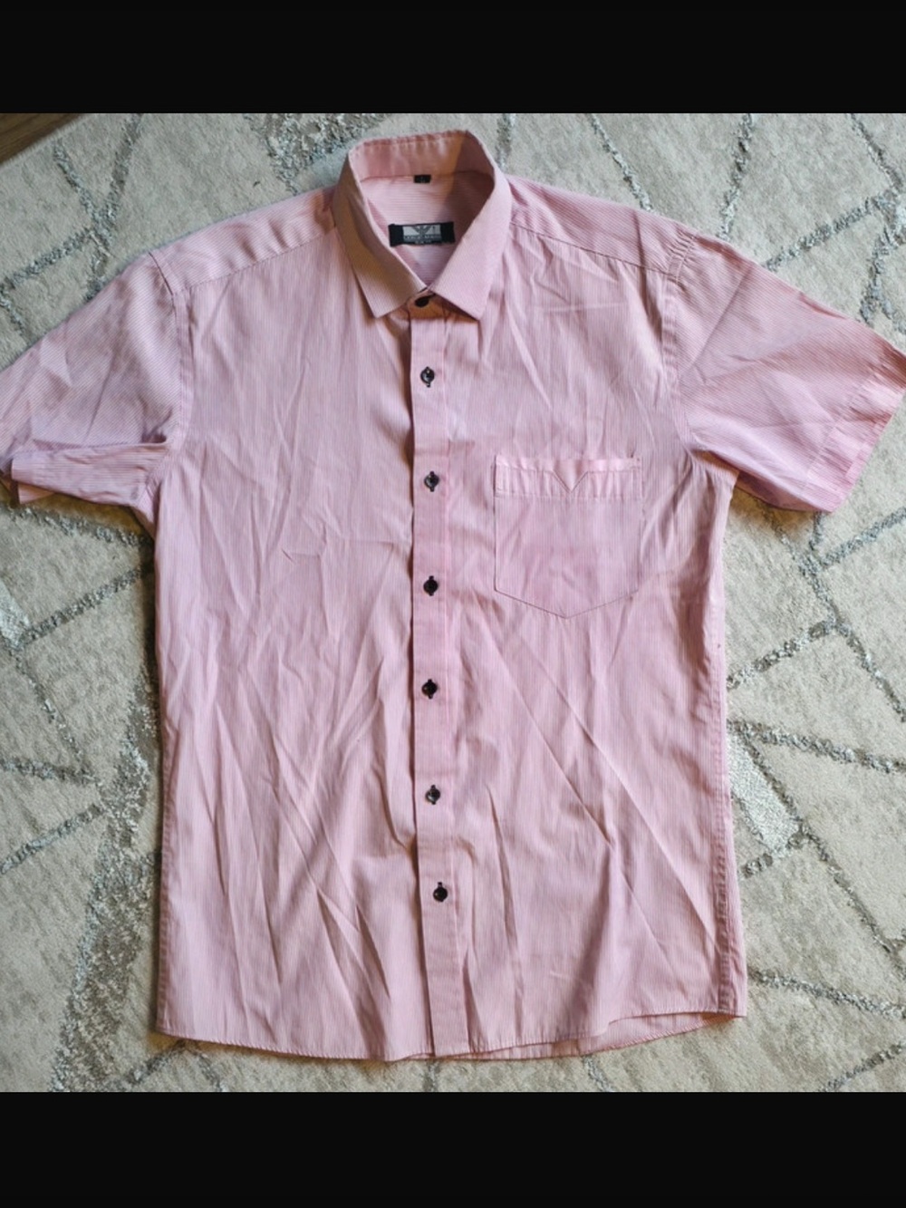 Giorgio Armani Men's Short-Sleeve Button-Up Shirt in Pink white stripes